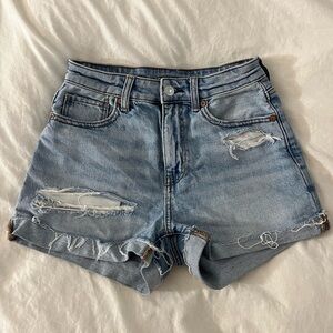 Size 00 American Eagle denim mom shorts!